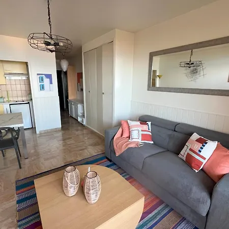Virginie - Spacious Luminous Sea View Terrace Apartment